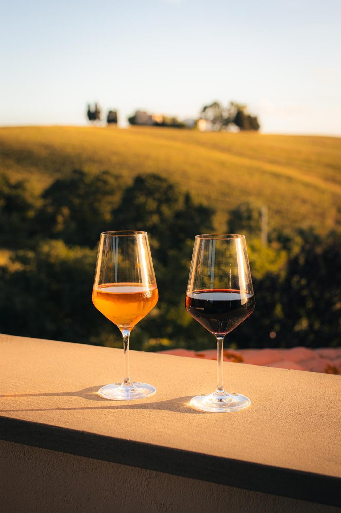 Agriturismo Podere Il Fornacino Санта-Луче Экстерьер фото